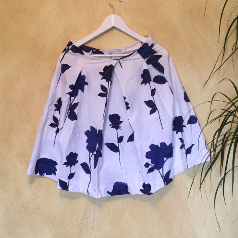 Pinko skirt